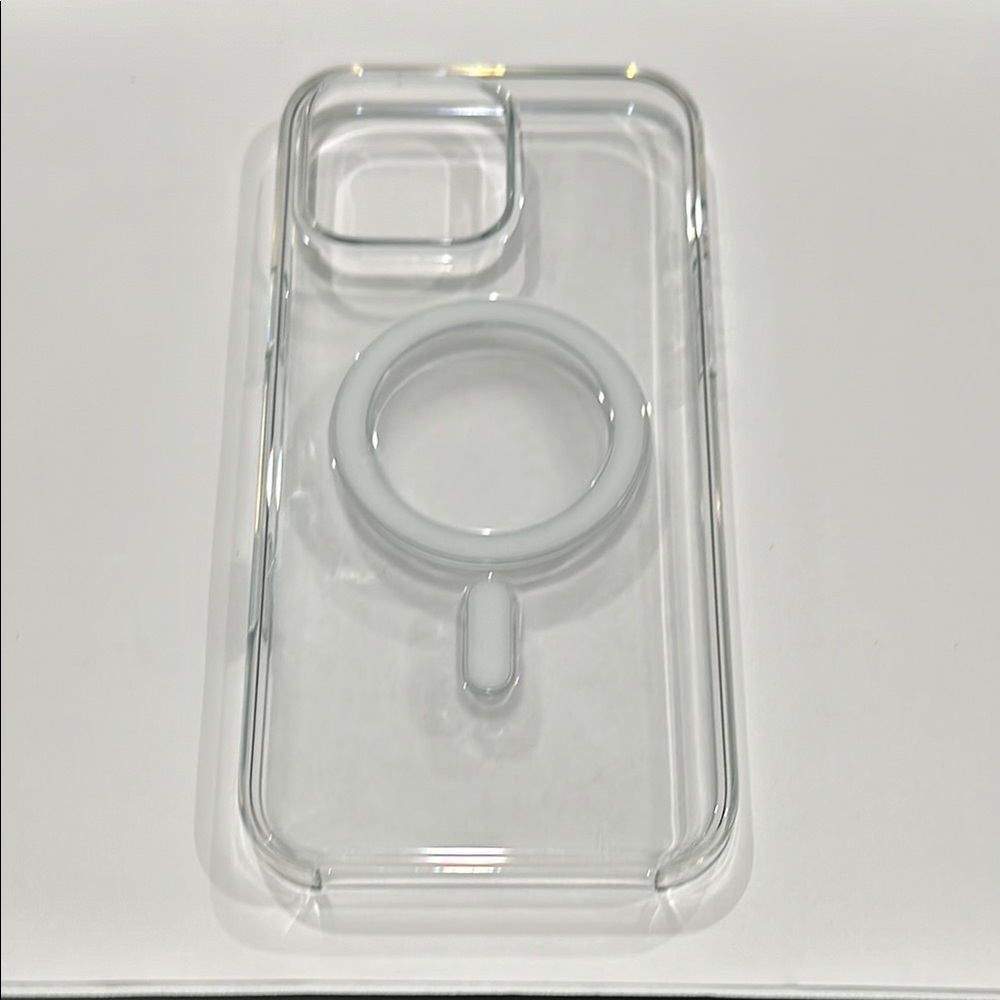 Clear Magnetic Phone Case for iPhone 16Pro Max